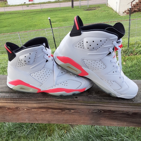 Men's Air Jordan 6 White/Infared 10.5 box included - Picture 3 of 8